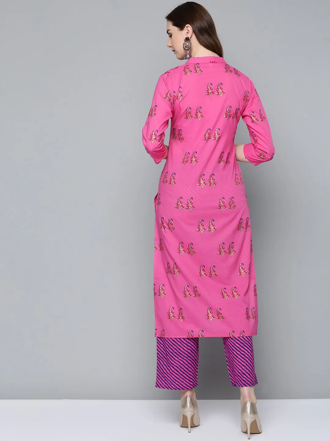 Women Floral Pink With Gold Printed Chinese Collared With 3/4Th Sleeves Straight Kurta With Pink Leheriya Printed Pants