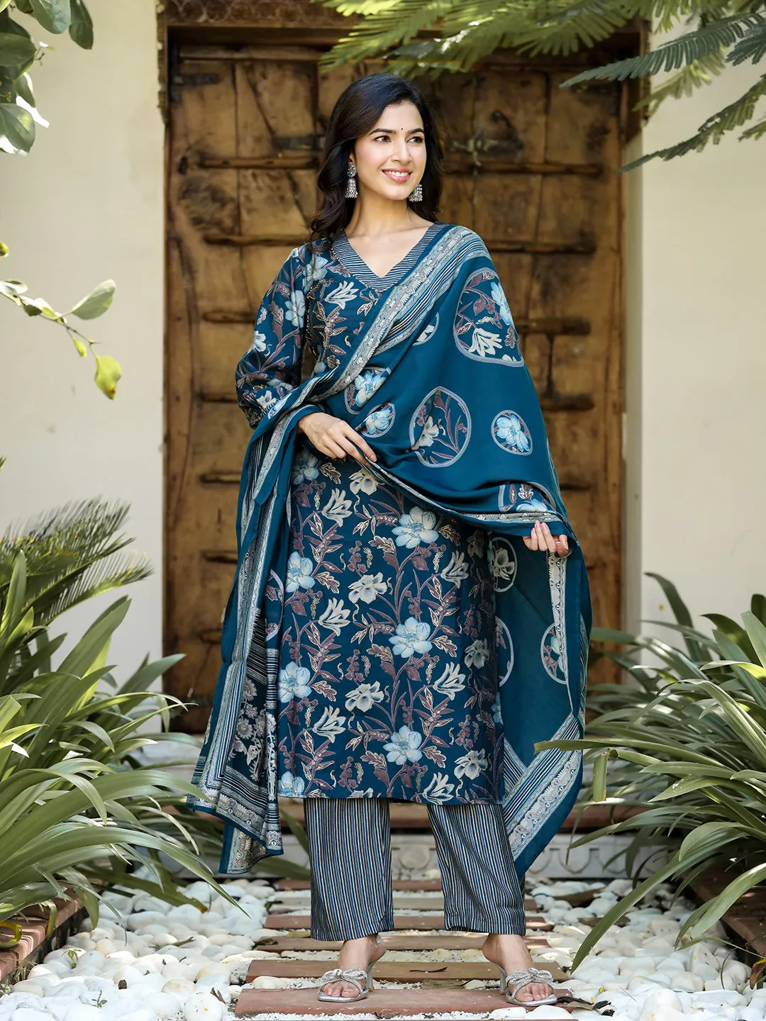 Women Navy Blue Chanderi Silk Kurta Set With Dupatta